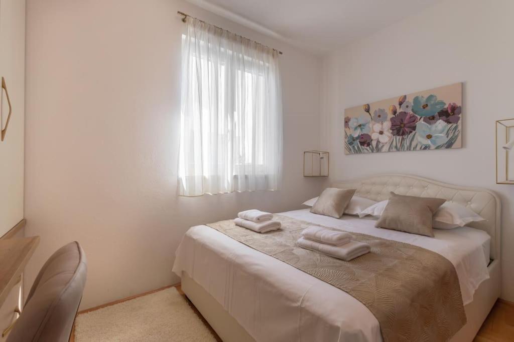 Sea View- Spacious Apartment With Shared Pool سبليت المظهر الخارجي الصورة